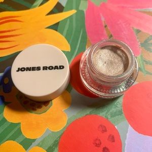 Jones Road Just A Sec Eyeshadow Linen
